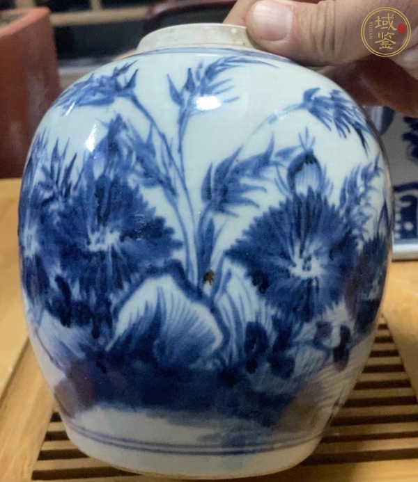 古玩陶瓷青花花卉紋蓋罐真品鑒賞圖