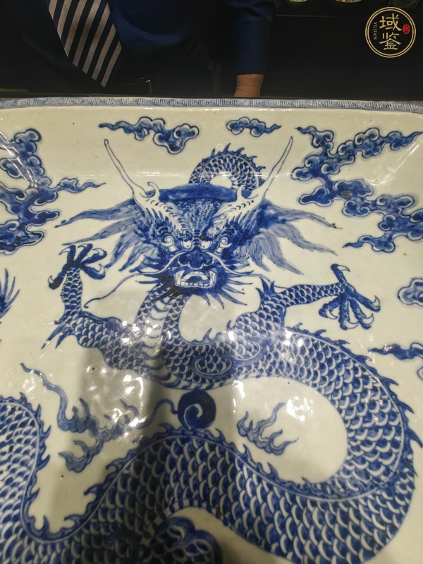 古玩陶瓷龍紋青花盤真品鑒賞圖