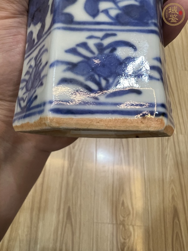 古玩陶瓷清光緒青花仕女圖方瓶真品鑒賞圖