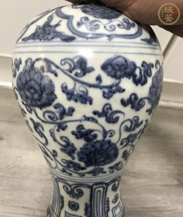 古玩陶瓷青花纏枝花卉梅瓶真品鑒賞圖