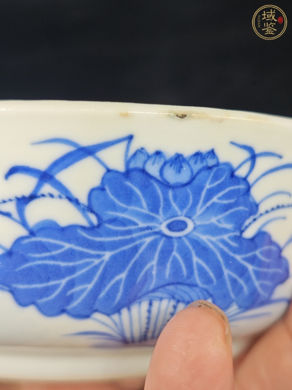 古玩陶瓷青花鴛鴦荷花紋碗真品鑒賞圖