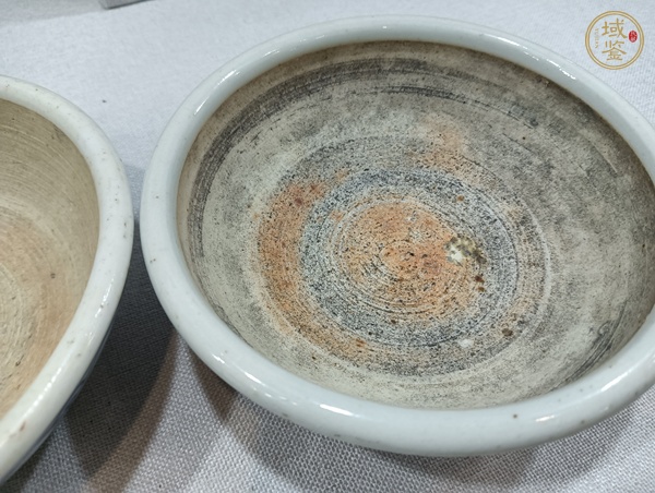 古玩陶瓷纏枝花卉紋青花硯缽真品鑒賞圖