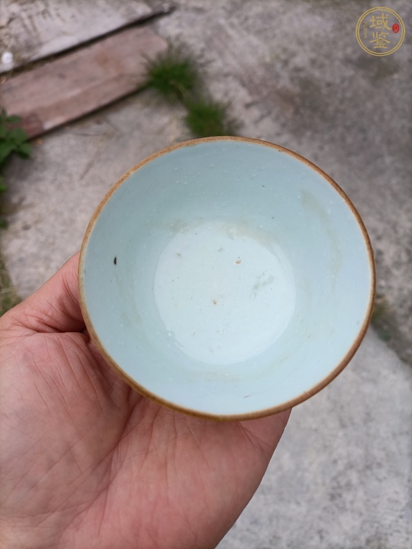 古玩陶瓷青花花卉紋茶碗真品鑒賞圖