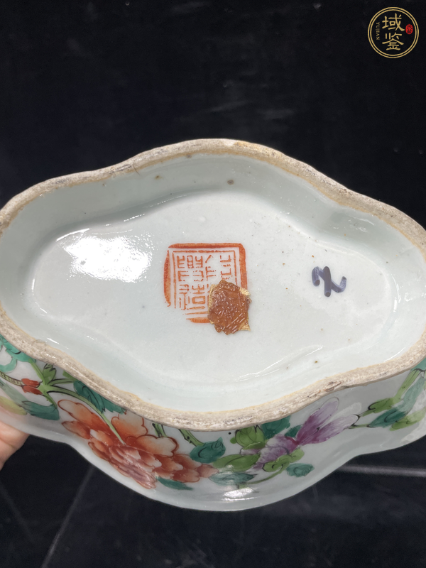 古玩陶瓷粉彩花卉紋海棠貢盤真品鑒賞圖