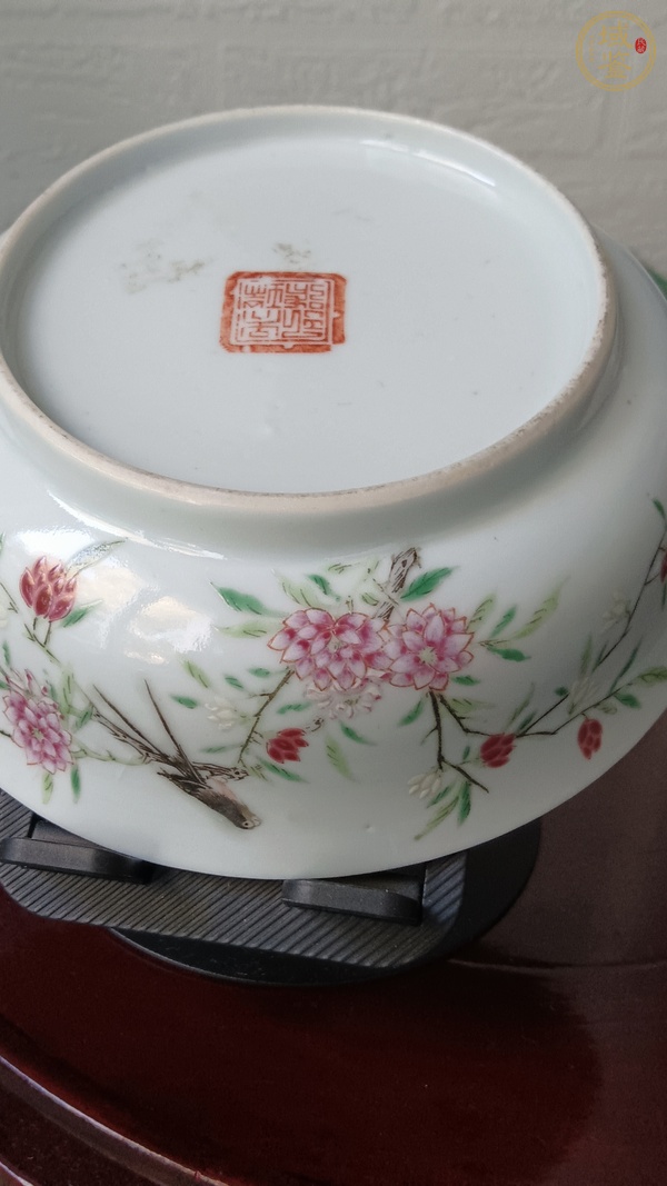 古玩陶瓷花鳥紋粉彩碗真品鑒賞圖