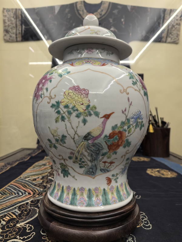 古玩陶瓷粉彩開窗鳳穿牡丹圖將軍罐(一對(duì))拍賣,當(dāng)前價(jià)格48888元