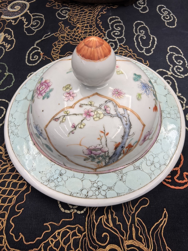 古玩陶瓷粉彩開窗鳳穿牡丹圖將軍罐(一對(duì))拍賣,當(dāng)前價(jià)格48888元