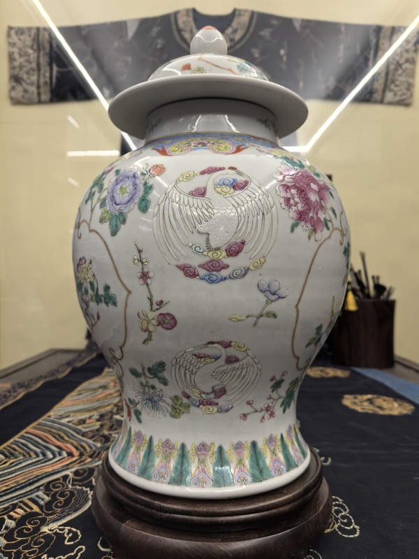 古玩陶瓷粉彩開窗鳳穿牡丹圖將軍罐(一對(duì))拍賣,當(dāng)前價(jià)格48888元