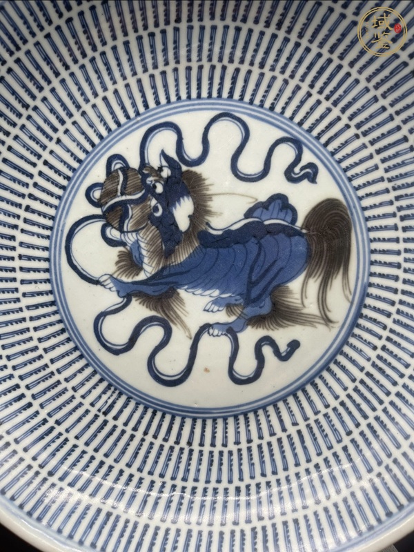 古玩陶瓷青花釉里紅獅紋壽字盤真品鑒賞圖