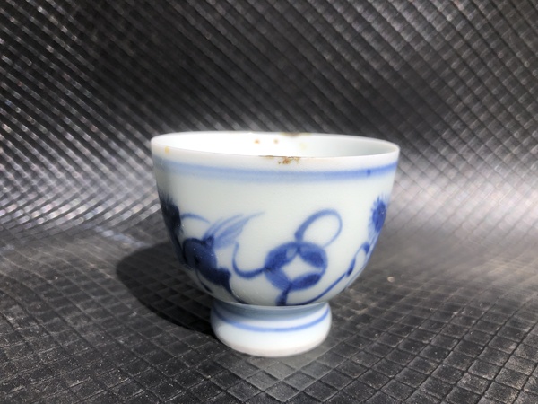 古玩陶瓷明末清初·青花麒麟紋杯拍賣，當(dāng)前價(jià)格5000元