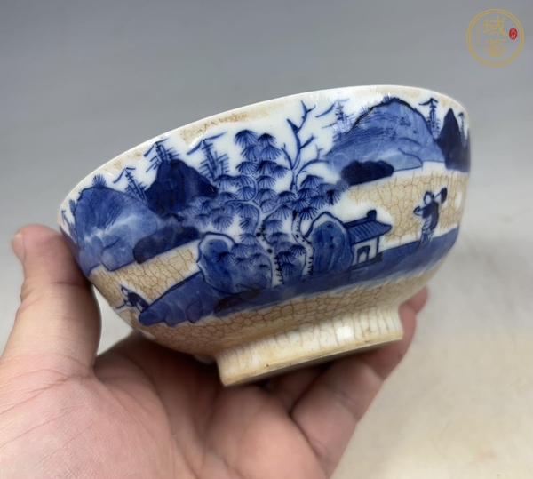 古玩陶瓷哥釉青花山水人物紋茶碗真品鑒賞圖