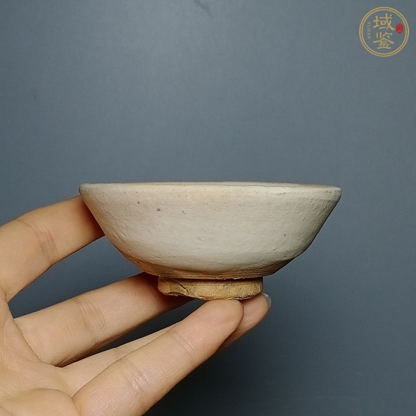 古玩陶瓷磁州窯白釉茶碗真品鑒賞圖