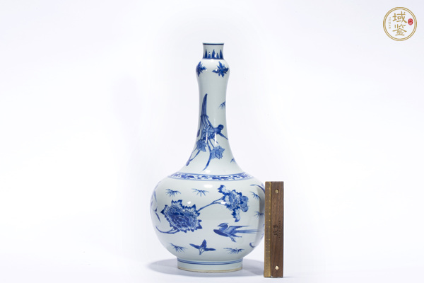 古玩陶瓷明崇禎·青花花鳥紋蒜頭瓶
真品鑒賞圖