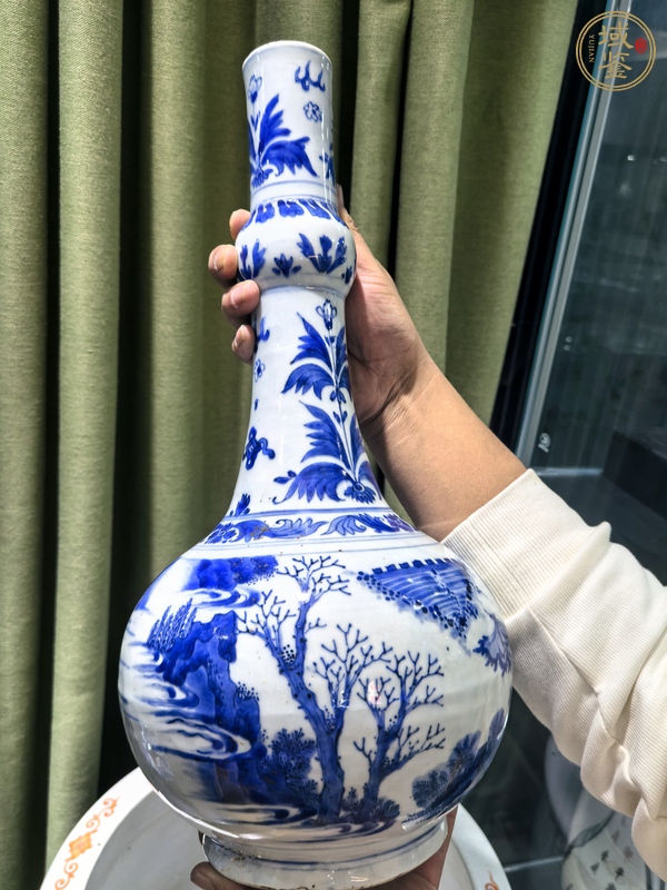 古玩陶瓷青花人物長(zhǎng)頸瓶真品鑒賞圖