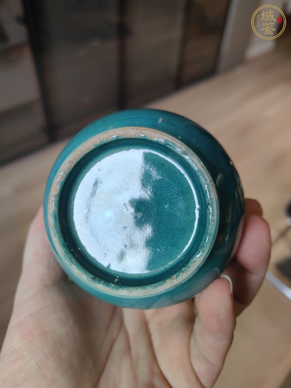 古玩陶瓷清末民初·孔雀藍釉長頸瓶真品鑒賞圖