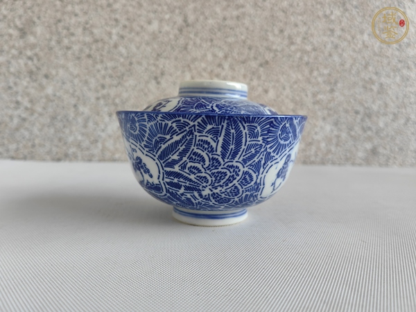 古玩陶瓷青花蓋碗真品鑒賞圖