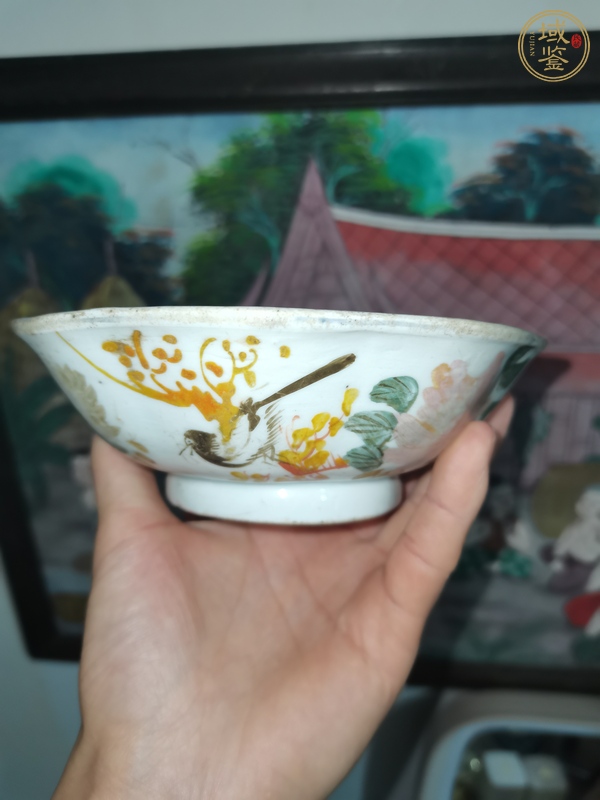 古玩陶瓷粉彩花鳥紋葵口碗真品鑒賞圖