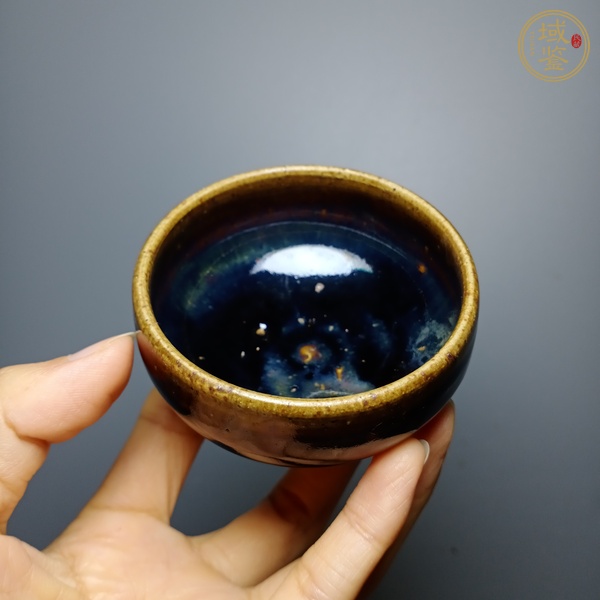 古玩陶瓷茶杯真品鑒賞圖