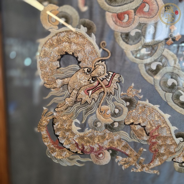 古玩雜項龍紋刺繡真品鑒賞圖