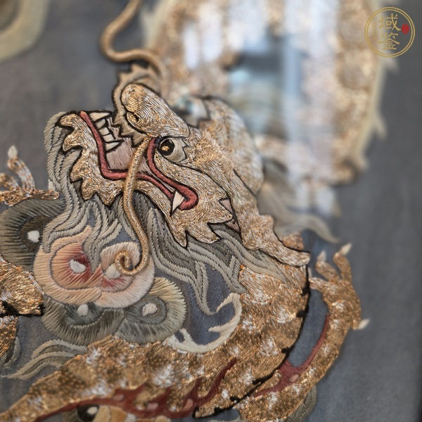 古玩雜項龍紋刺繡真品鑒賞圖