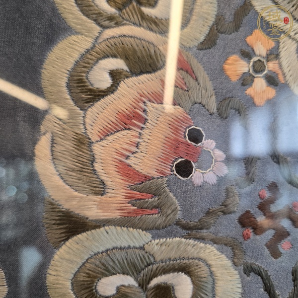 古玩雜項(xiàng)龍紋刺繡真品鑒賞圖