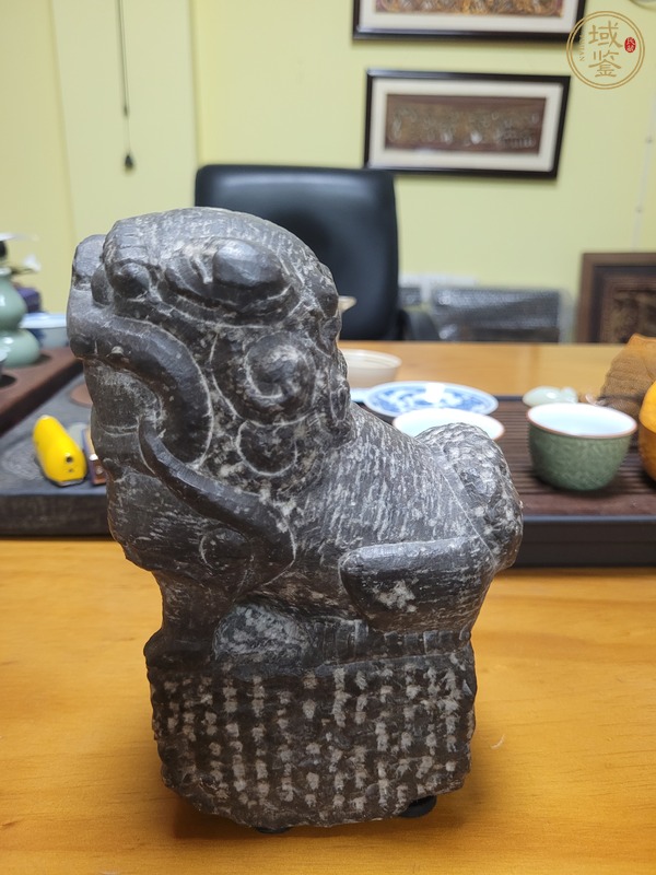 古玩案頭獅真品鑒賞圖