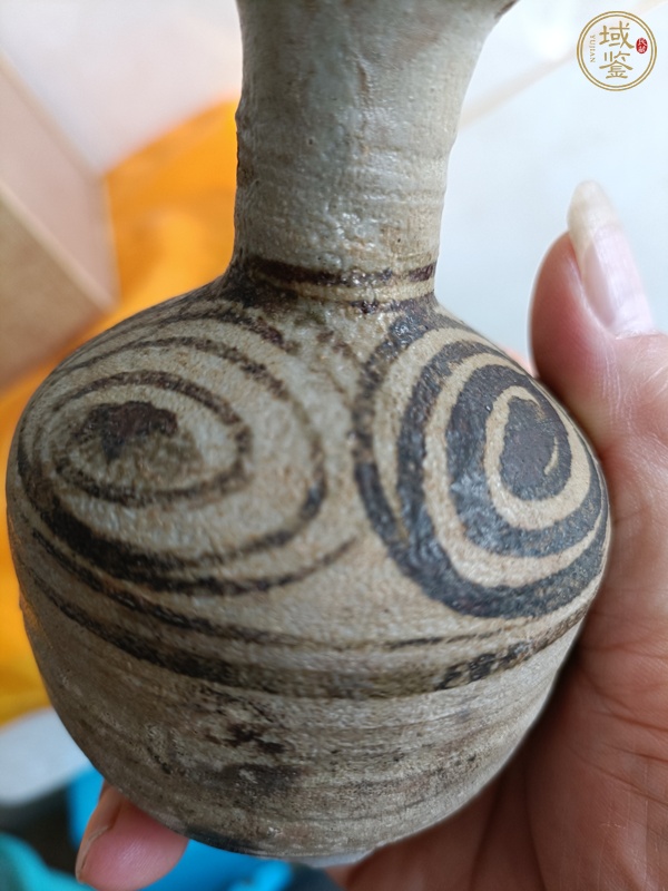 古玩陶瓷玉溪窯青花螺旋紋撇口瓶真品鑒賞圖