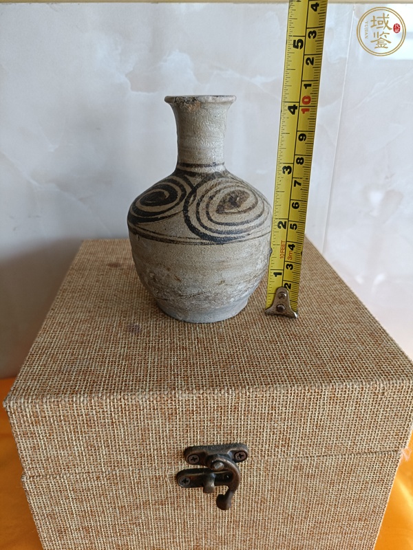 古玩陶瓷玉溪窯青花螺旋紋撇口瓶真品鑒賞圖
