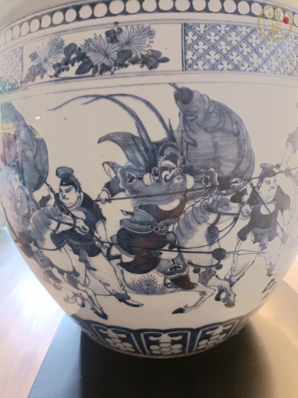 古玩陶瓷刀馬人青花缸真品鑒賞圖