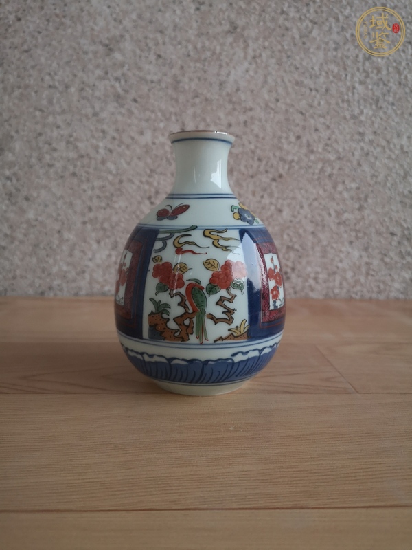 古玩陶瓷青花五彩瓶真品鑒賞圖