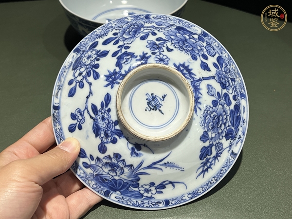 古玩陶瓷青花花卉紋蓋碗真品鑒賞圖