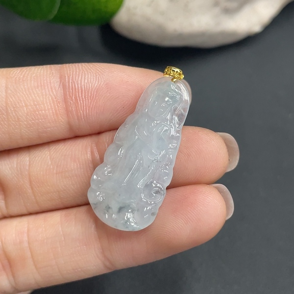 古玩玉器7天然翡翠A貨鑲嵌掛件(正冰種) 觀音 18k金 約重2.7g拍賣,當前價格380元