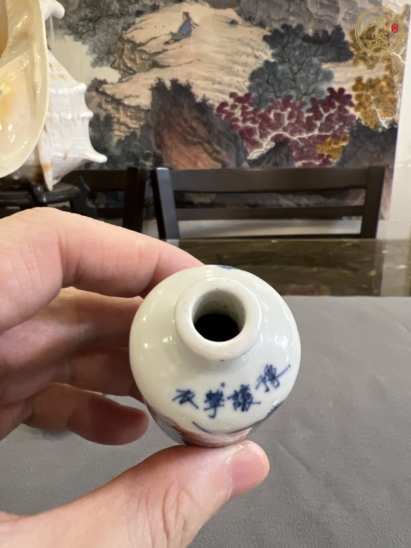 古玩陶瓷青花釉里紅人物故事紋鼻煙壺真品鑒賞圖