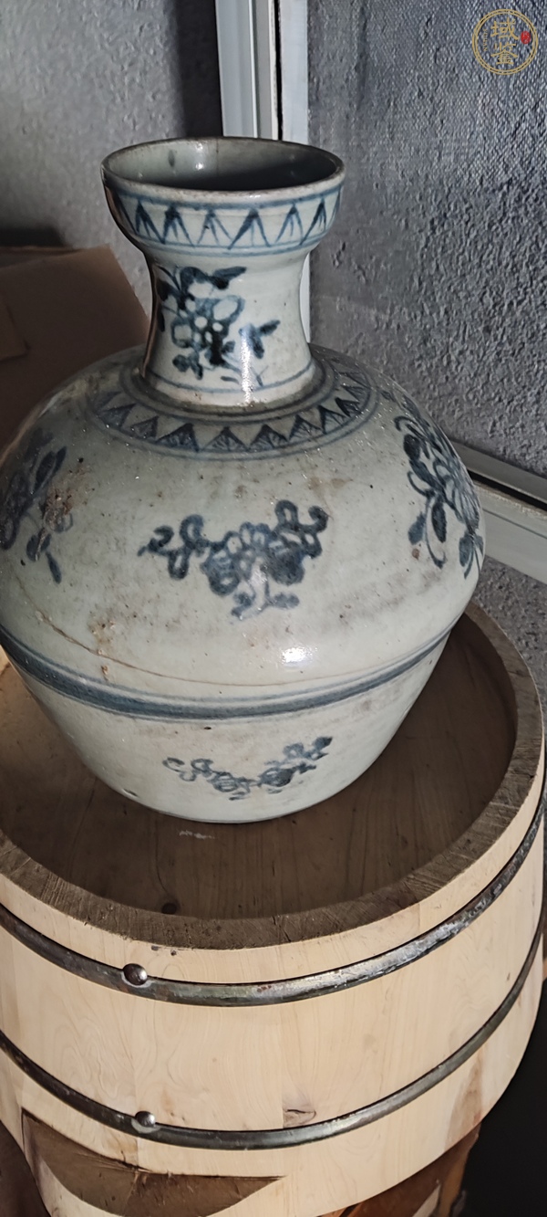 古玩陶瓷青花花卉紋茶壺真品鑒賞圖