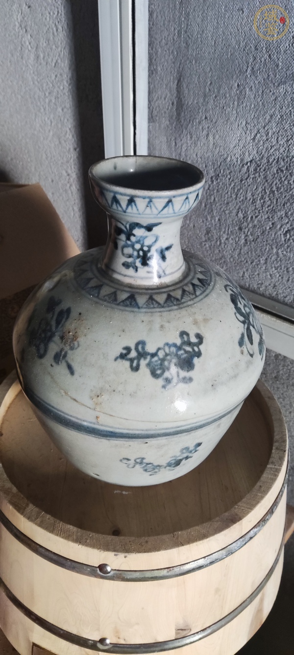 古玩陶瓷青花花卉紋茶壺真品鑒賞圖