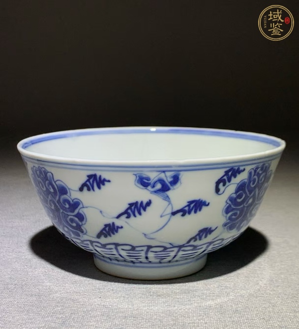 古玩陶瓷宣統(tǒng)本朝青花碗真品鑒賞圖