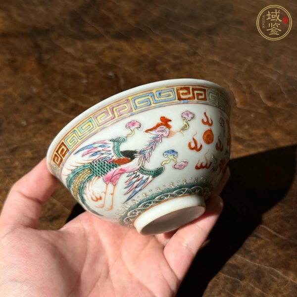 古玩陶瓷龍鳳紋粉彩小碗真品鑒賞圖