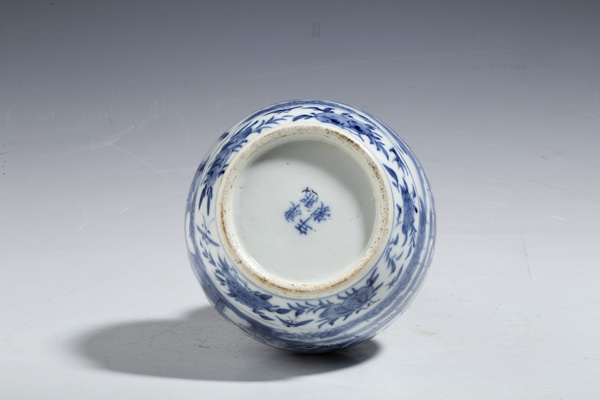 古玩陶瓷晚清·青花山水樓閣人物紋葫蘆瓶拍賣,當前價格4380元