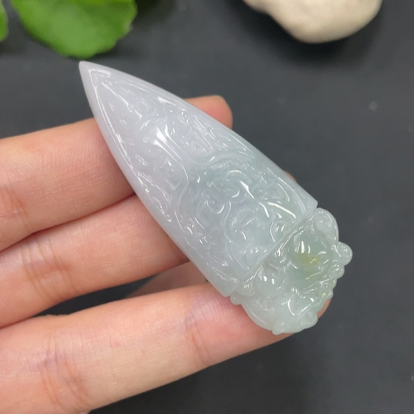 古玩玉器11天然翡翠仿古紋飾掛墜拍賣,當前價格330元