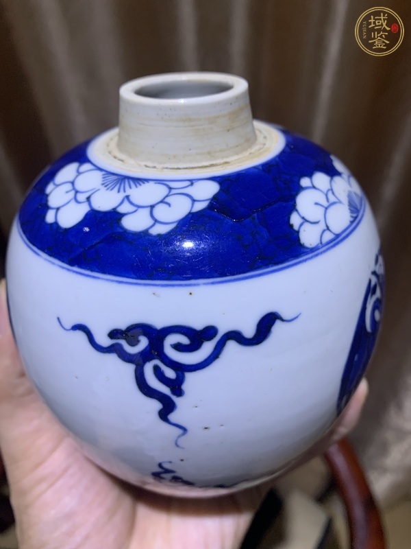 古玩陶瓷團(tuán)鶴紋青花罐真品鑒賞圖