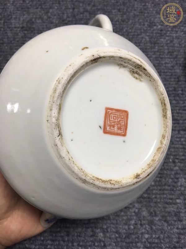 古玩陶瓷青花加彩花卉紋茶壺真品鑒賞圖