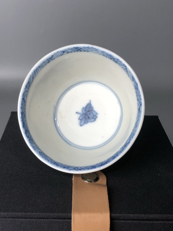 古玩陶瓷（精品品茗杯）清康熙·青花花卉·滿池嬌·品茗杯拍賣，當(dāng)前價(jià)格0元