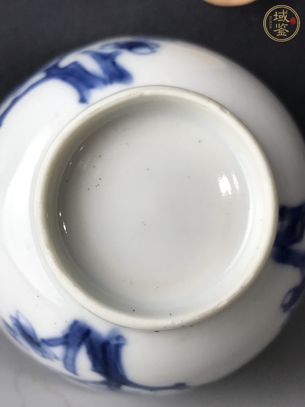 古玩陶瓷青花花卉紋主人杯真品鑒賞圖