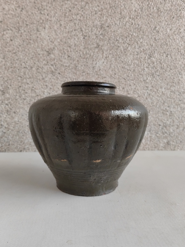 古玩陶瓷磁州窯茶葉末釉瓜楞罐拍賣,當前價格850元