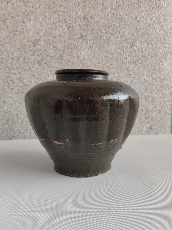 古玩陶瓷磁州窯茶葉末釉瓜楞罐拍賣,當前價格850元