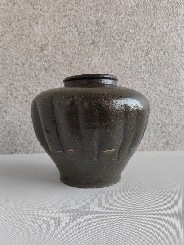 古玩陶瓷磁州窯茶葉末釉瓜楞罐拍賣,當前價格850元