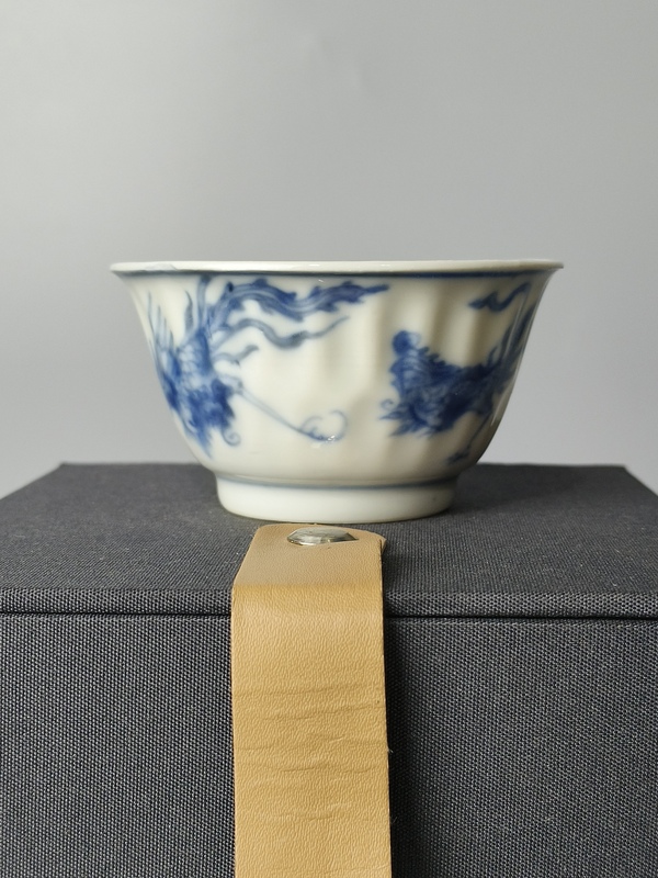 古玩陶瓷(精品品茗杯)清康熙·青花四鳳紋·瓜棱品茗杯拍賣,當前價格1600元