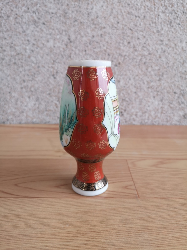古玩陶瓷琵琶女彩瓷瓶拍賣,當前價格100元