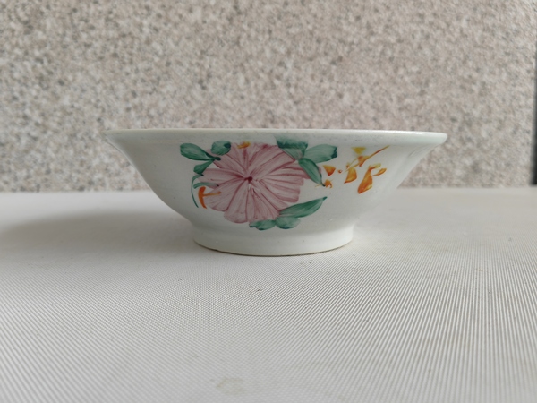 古玩陶瓷粉彩花卉紋碗拍賣,當前價格234元