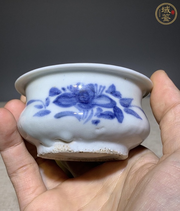 古玩陶瓷德化窯青花花卉紋爐真品鑒賞圖